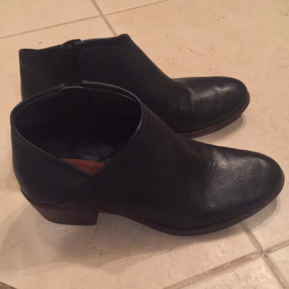 Lucky brand black boots